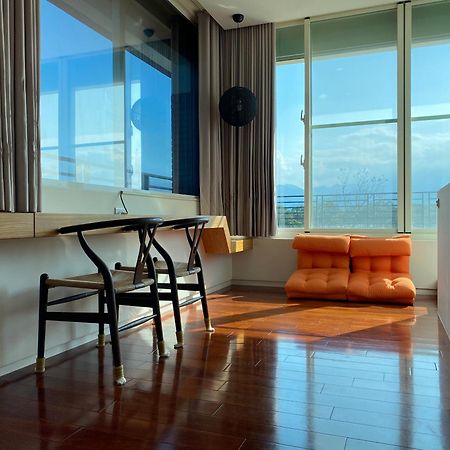 Ashore 196 B&B Дуншань Экстерьер фото